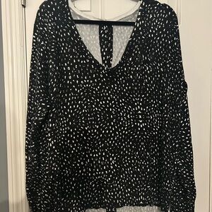 Daniel Rainn Black and White Patterned Cardigan with button up back